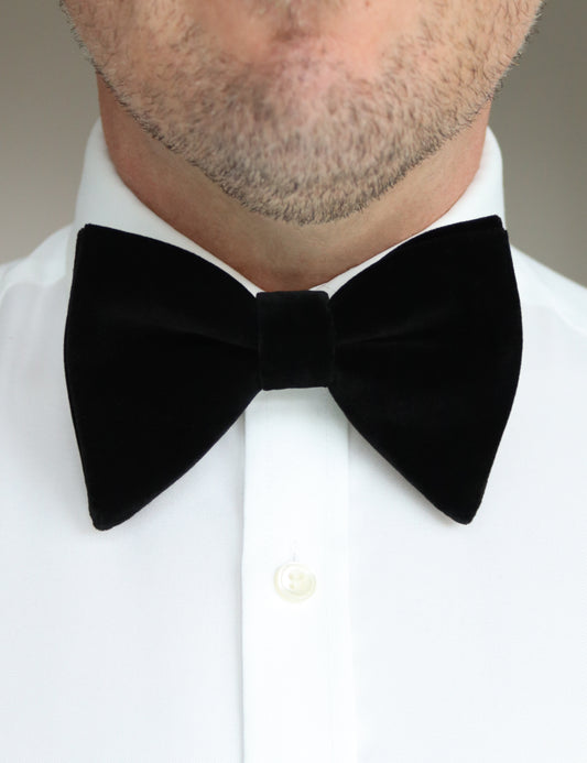 Velvet Oversized Bow Tie - Black