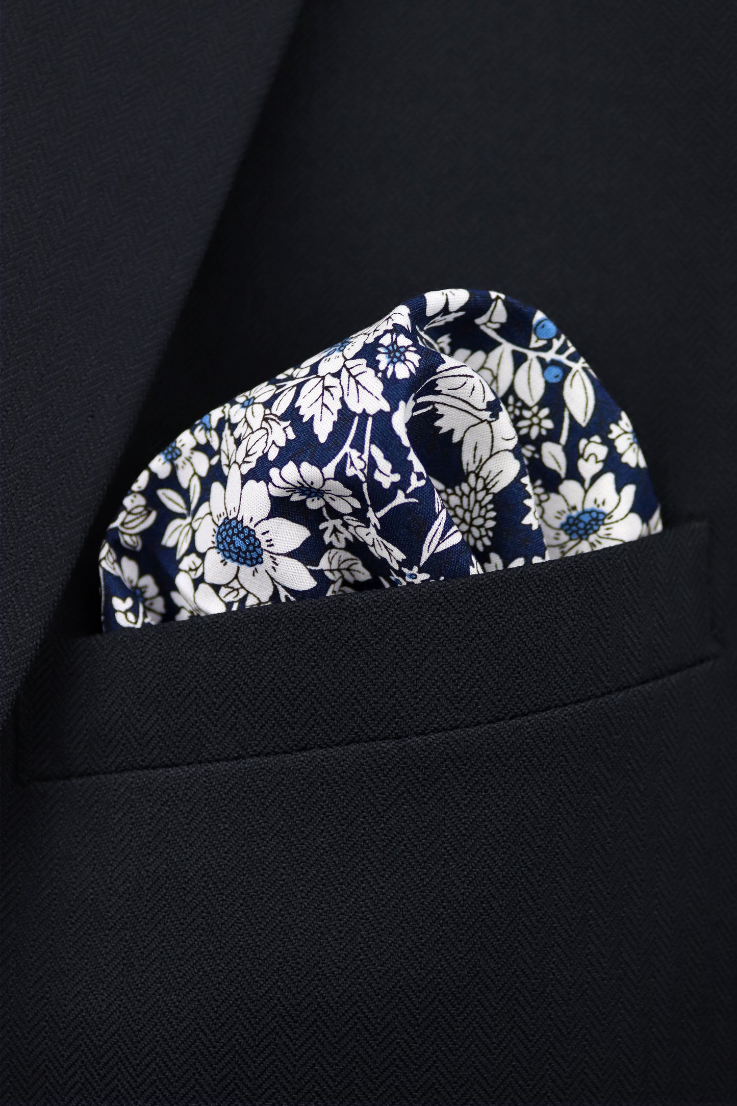 100% Cotton Floral Print Bow Tie - Navy Blue & White